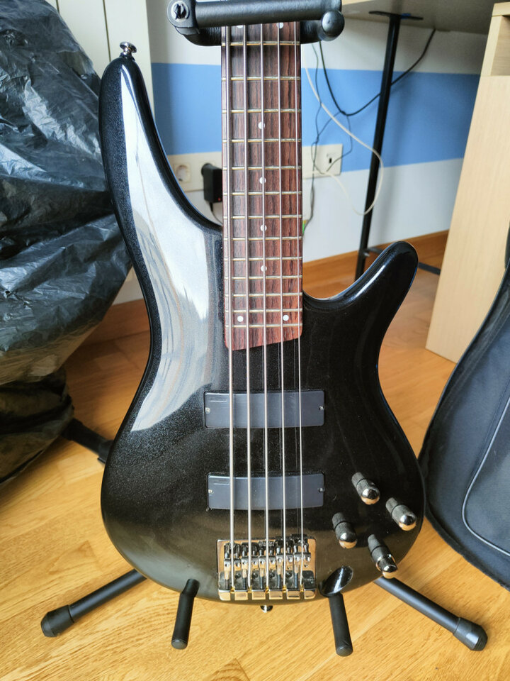 Bajo Ibanez sr 305