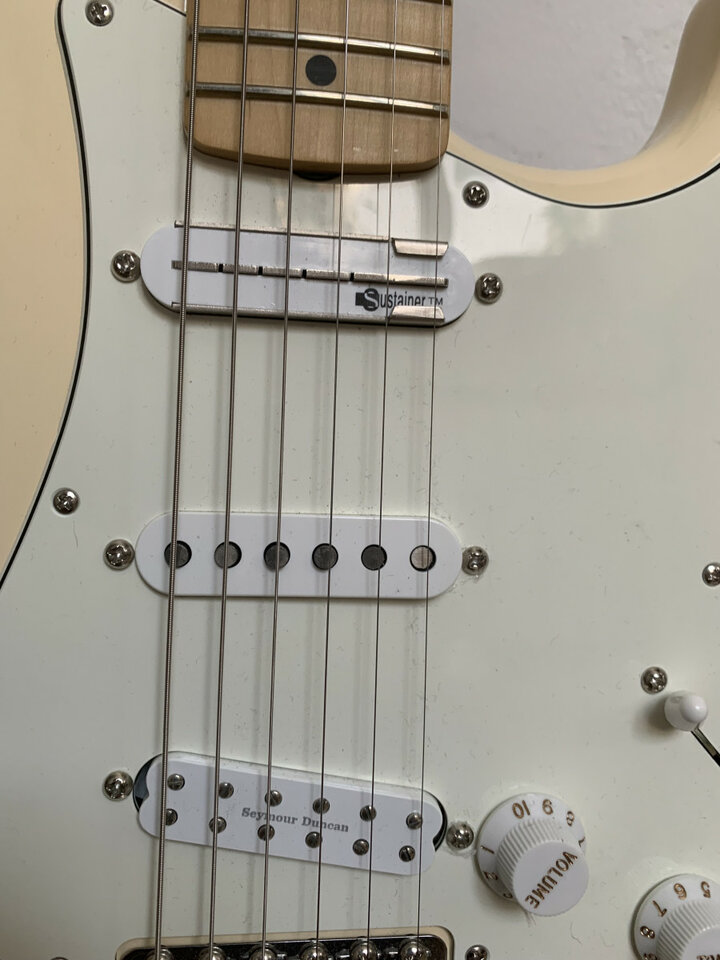 Fender Stratocaster Radiohead de segunda mano · Foto 2 de 8 · Madrid · 1100 €