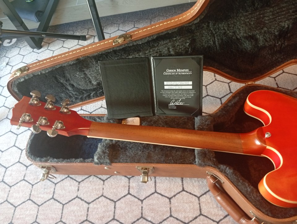 Gibson ES-335 de segunda mano · Foto 4 de 7 · Pontevedra · 2000 €