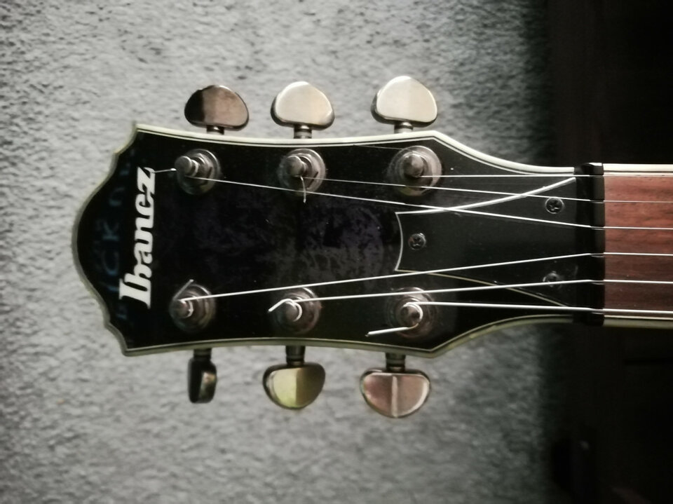 Ibanez Darkstone DN520K Dark Night Violet