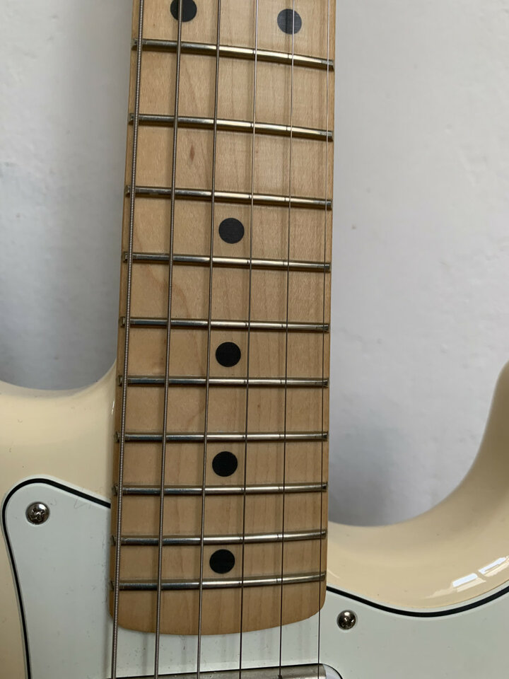 Fender Stratocaster Radiohead de segunda mano · Foto 3 de 8 · Madrid · 1100 €