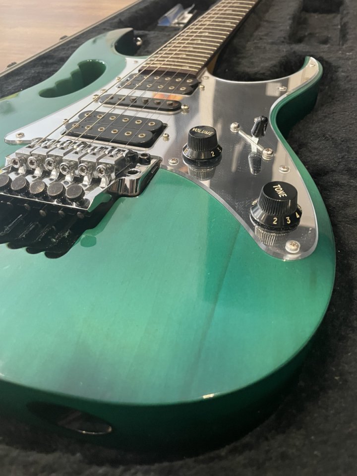 rebaja temporal! ibanez JEM7-D(cambios dentro)