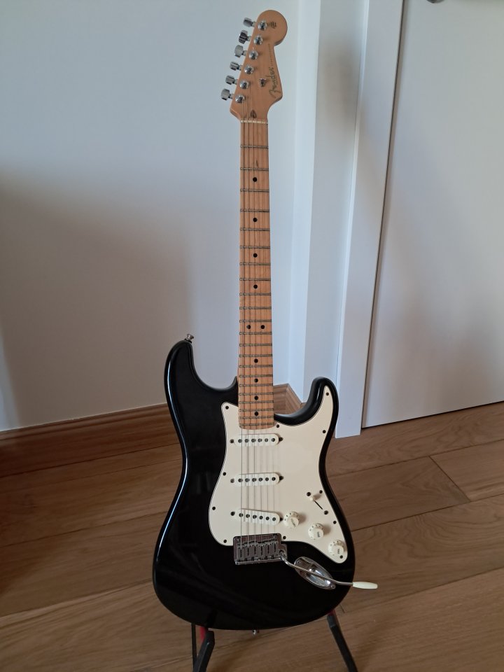 Guitarra Fender American Stratocaster