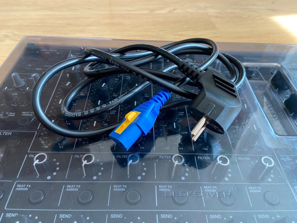 Pioneer DJM V-10 sin uso, seminueva de segunda mano · Foto 7 de 7 · Lleida · 2800 €