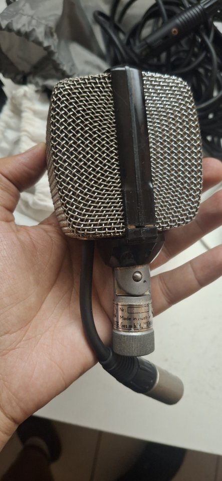 Microfono AKG D12 vintage de segunda mano · Foto 1 de 5 · Valencia · 500 €