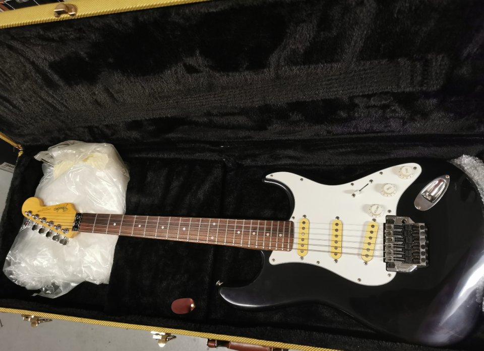 Fender Stratocaster japan año 84