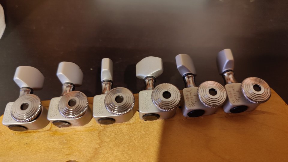 Clavijero Sperzel de segunda mano · Foto 4 de 5 · Sevilla · 75 €