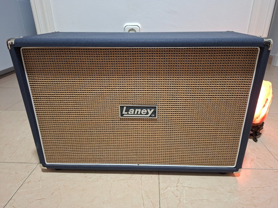 Pantalla de Guitarra Laney Lionheart LF212 (2x12" - 120W) - ¡Como nueva! de segunda mano · Foto 1 de 4 · Cádiz · 250 €