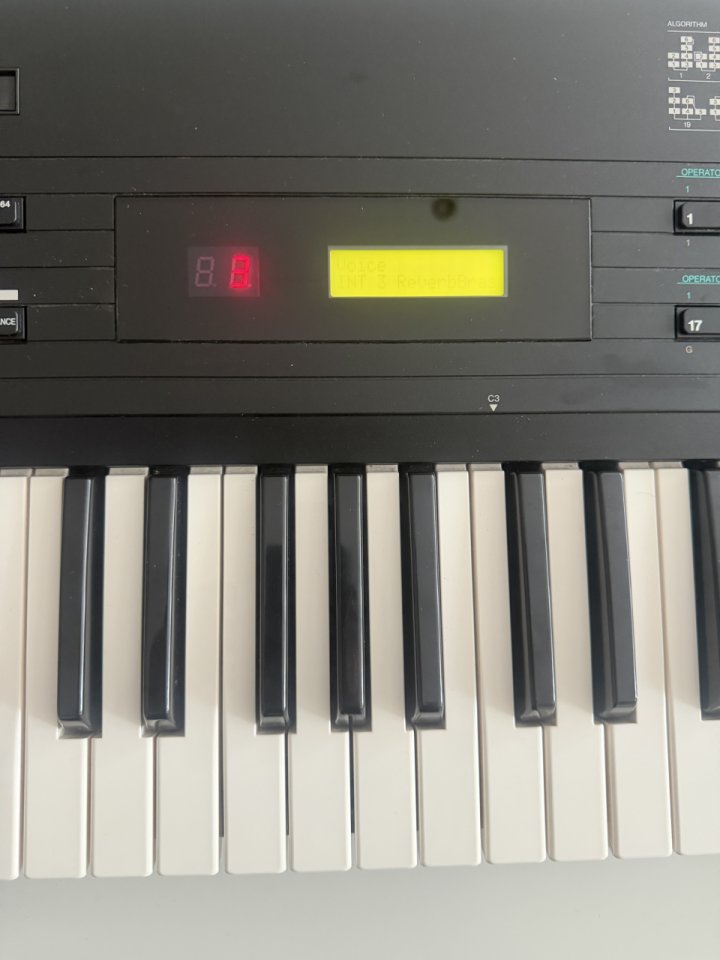 Yamaha DX7 S en estado de Colección de segunda mano · Foto 8 de 10 · Madrid · 525 €
