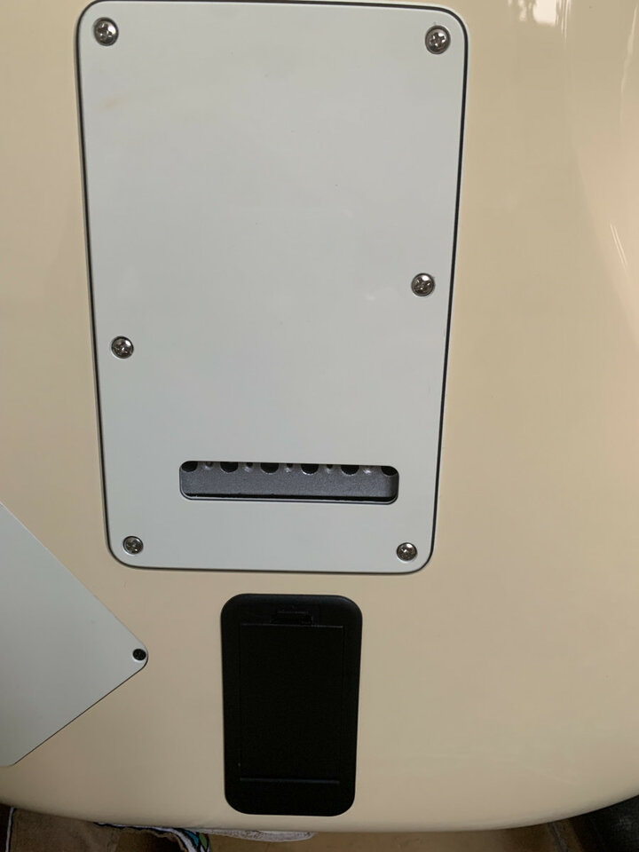 Fender Stratocaster Radiohead de segunda mano · Foto 7 de 8 · Madrid · 1100 €