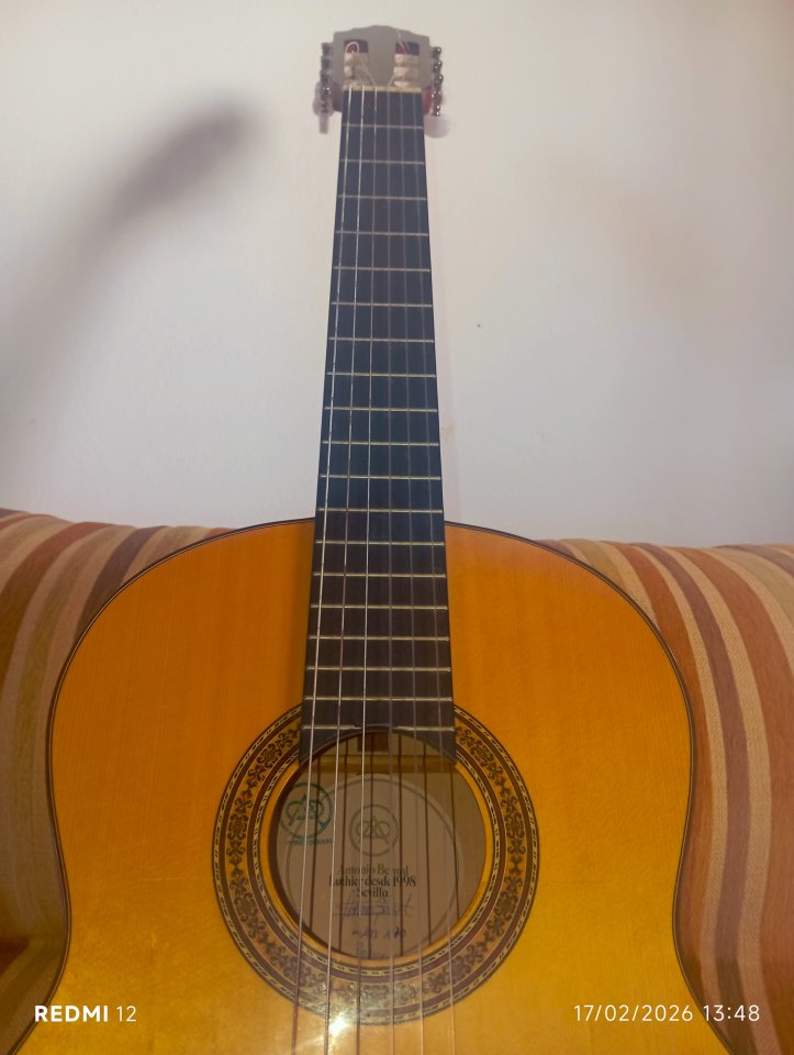 Antonio Bernal guitarra