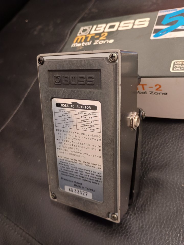 Pedal Boss MT 2 Metal Zone v1 de segunda mano · Foto 2 de 6 · Málaga · 90 €