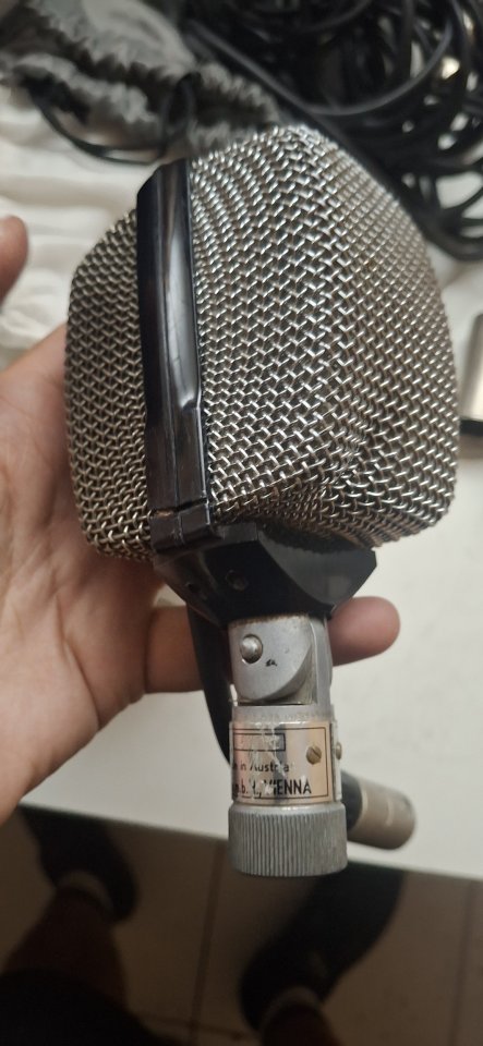 Microfono AKG D12 vintage de segunda mano · Foto 4 de 5 · Valencia · 500 €