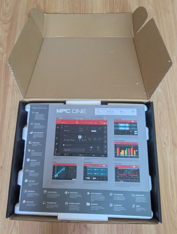 Aka MPC One negra en excelente estado [RESERVADO]