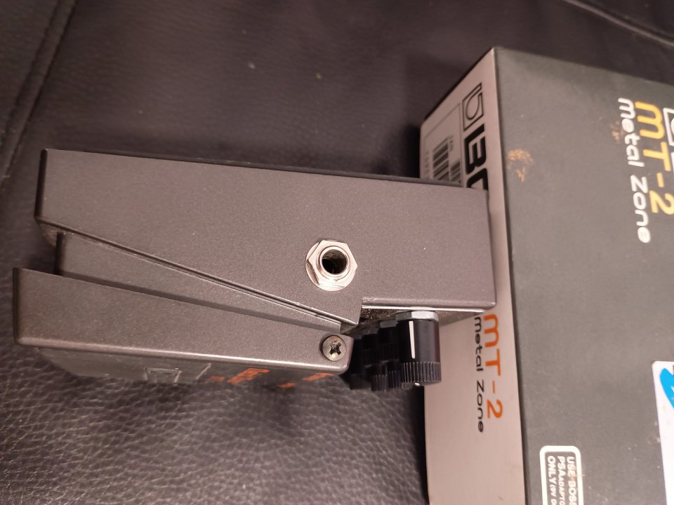 Pedal Boss MT 2 Metal Zone v1 de segunda mano · Foto 3 de 6 · Málaga · 90 €