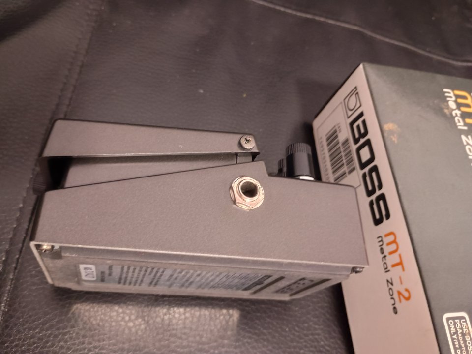 Pedal Boss MT 2 Metal Zone v1 de segunda mano · Foto 4 de 6 · Málaga · 90 €