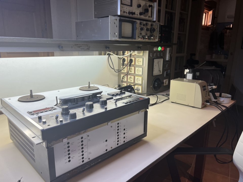 Reparacion, Restauracion, Alineamento y Venta de Revox, Studer, Tascam, etc de segunda mano · Foto 1 de 7 · Teruel