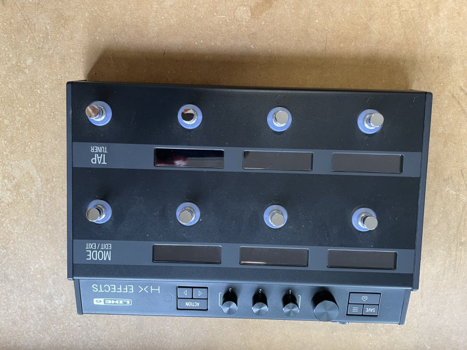 LINE 6 HX EFFECTS pedalera de efectos con loop de segunda mano · Foto 2 de 7 · Alicante · 365 €