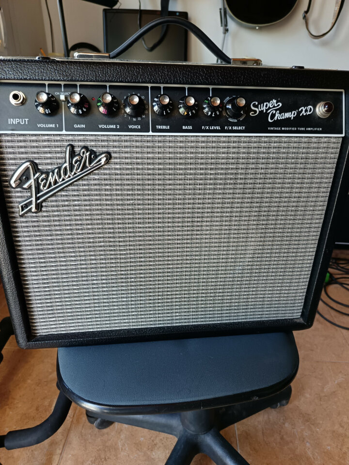 Fender Super Champ XD con Celestion Creamback