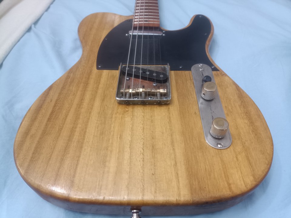 Telecaster relic tipo 52, 2'7kg de segunda mano · Foto 1 de 10 · Madrid · 700 €
