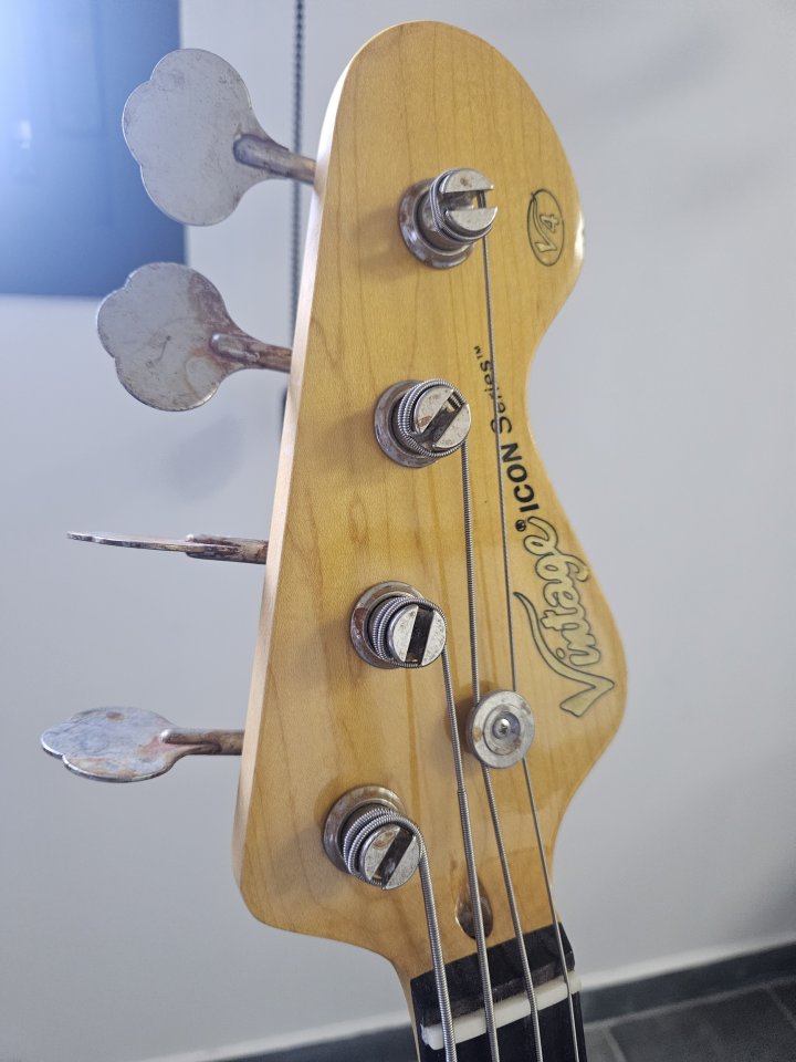 Vintage V4 Icon Sunset Sunburst