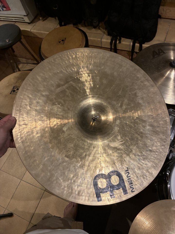 Plato Meinl MB20 Ride de 22” En perfecto estado de segunda mano · Foto 5 de 5 · Barcelona · 430 €