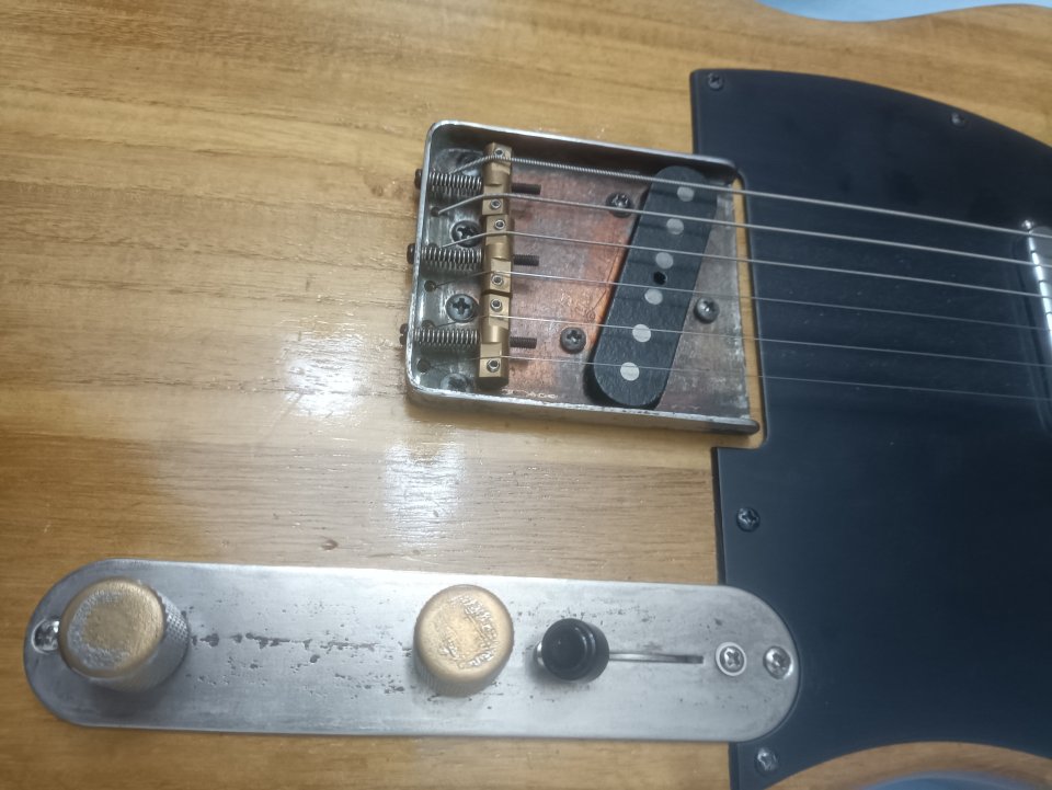 Telecaster relic tipo 52, 2'7kg de segunda mano · Foto 2 de 10 · Madrid · 700 €