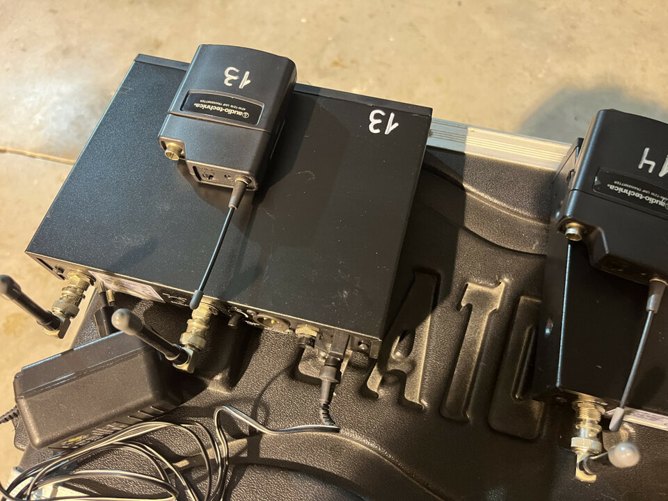 Inalambrico de petaca Audio Technica ATW R2100