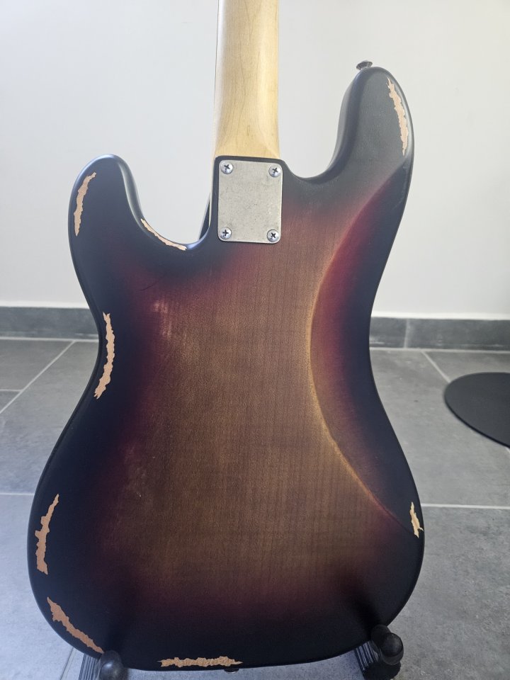 Vintage V4 Icon Sunset Sunburst