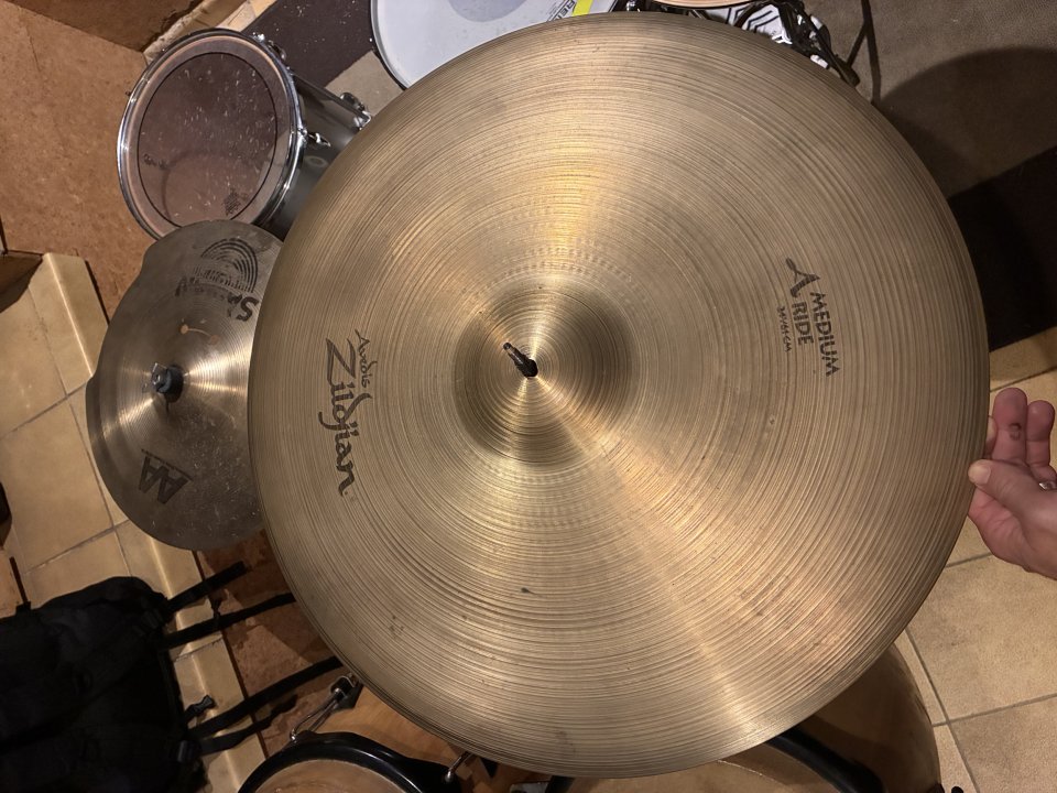 Zildjian Medium Ride 24” Plato Batería de segunda mano · Foto 1 de 6 · Barcelona · 348 €