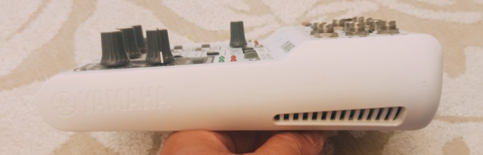 Yamaha AG03 Mesa de Mezclas / Interfaz de segunda mano · Foto 3 de 10 · Sevilla · 100 €