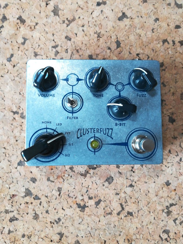 Clusterfuzz Clon Sonicstage/mooret de segunda mano · Foto 1 de 7 · Girona · 125 €