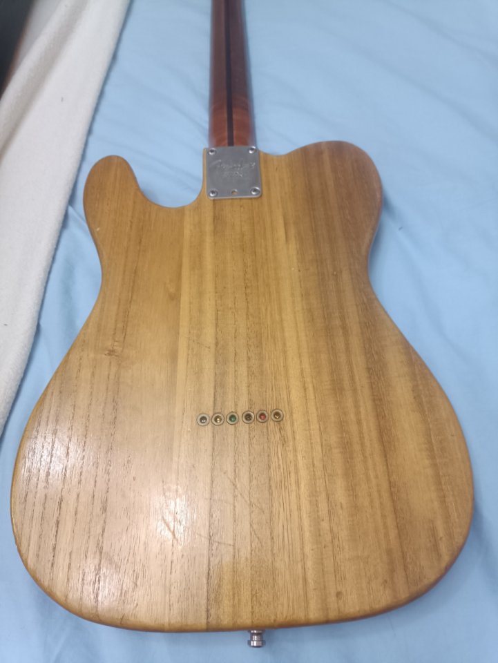 Telecaster relic tipo 52, 2'7kg de segunda mano · Foto 5 de 10 · Madrid · 700 €