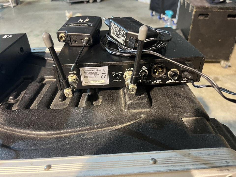 Inalambrico de petaca Audio Technica ATW R2100