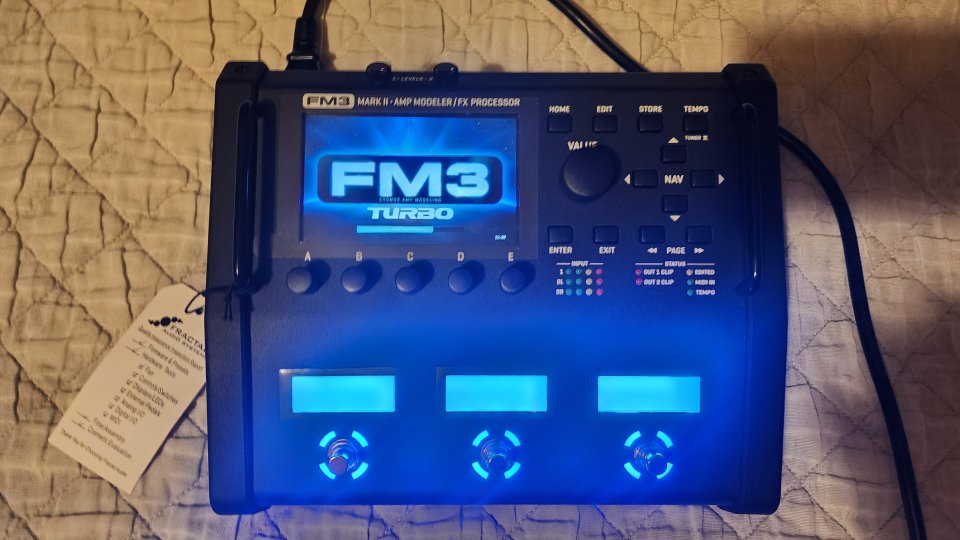 Fractal Audio FM3 Mark II Turbo+Cab packs & IRs extra de segunda mano · Foto 2 de 5 · Madrid · 1199 €