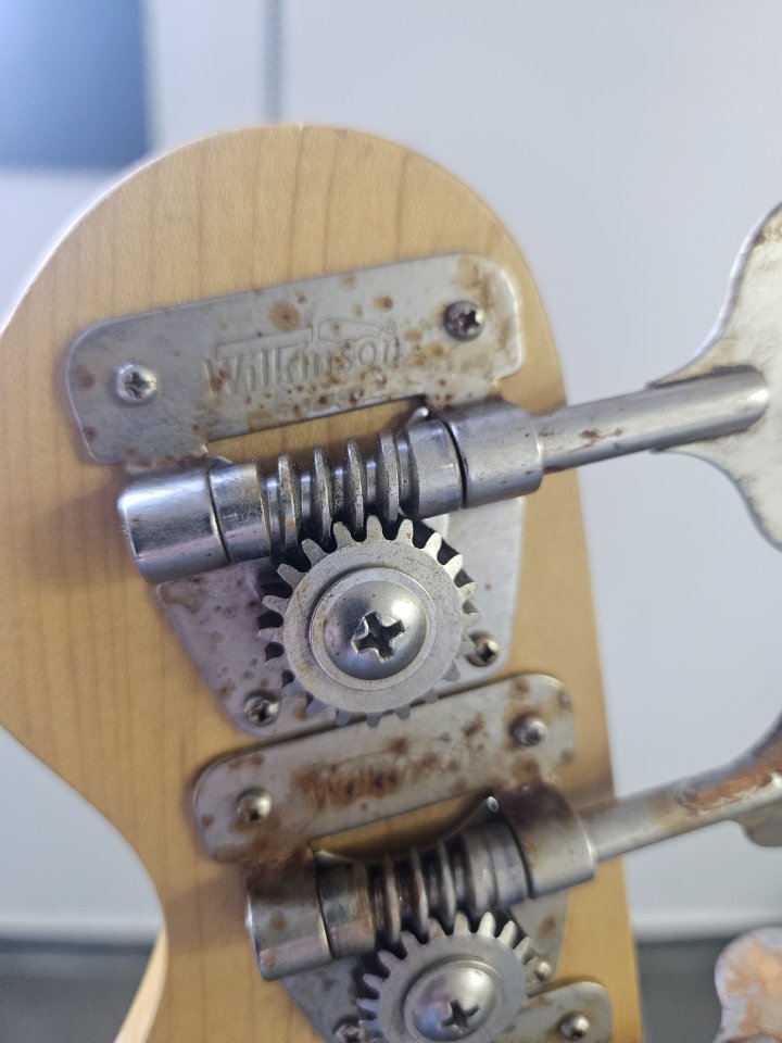 Vintage V4 Icon Sunset Sunburst