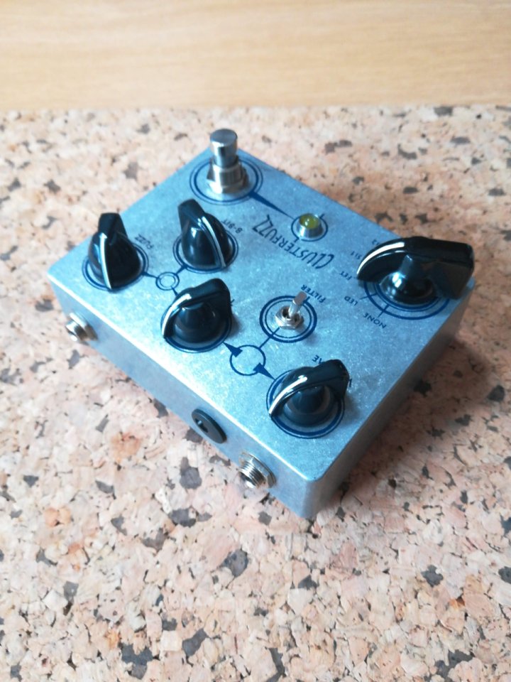 Clusterfuzz Clon Sonicstage/mooret de segunda mano · Foto 3 de 7 · Girona · 125 €
