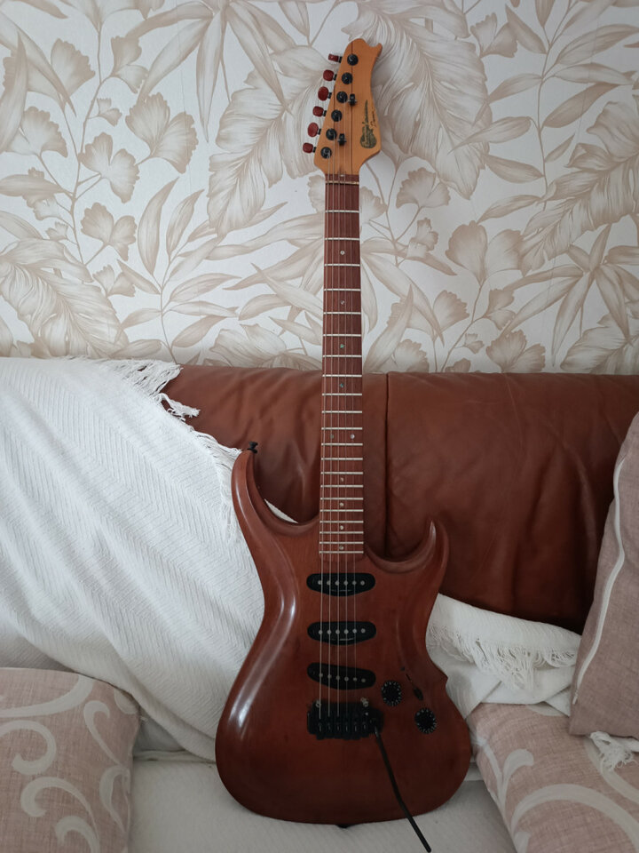 Strat Francesc Jorda(luthier)