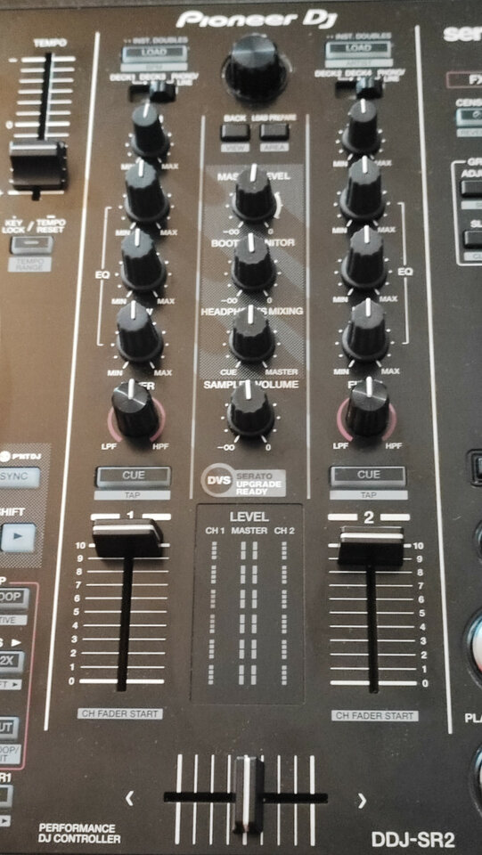 Pioneer ddj-sr2 de segunda mano · Foto 4 de 7 · Pontevedra · 550 €