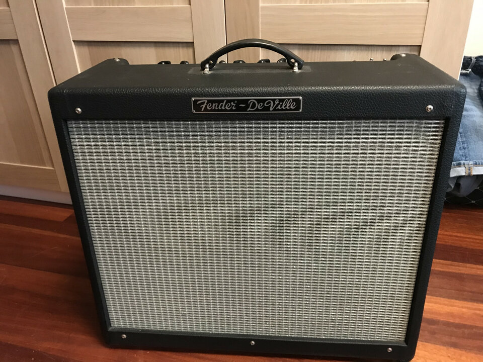 Vendo amplificador de guitarra Fender Hot Rod 212 Deville Made in usa