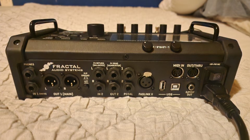 Fractal Audio FM3 Mark II Turbo+Cab packs & IRs extra de segunda mano · Foto 5 de 5 · Madrid · 1199 €