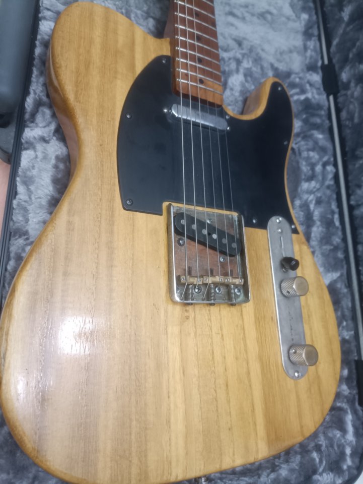 Telecaster relic tipo 52, 2'7kg de segunda mano · Foto 9 de 10 · Madrid · 700 €