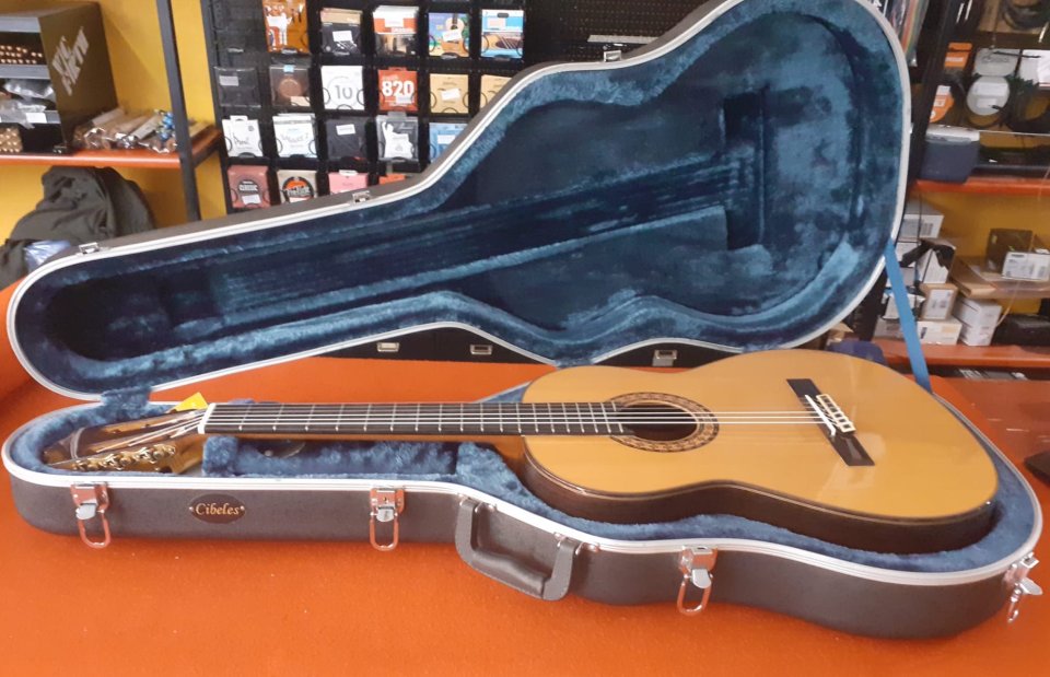 Raimundo 155 Classical Guitar de segunda mano · Foto 1 de 8 · Girona · 1600 €