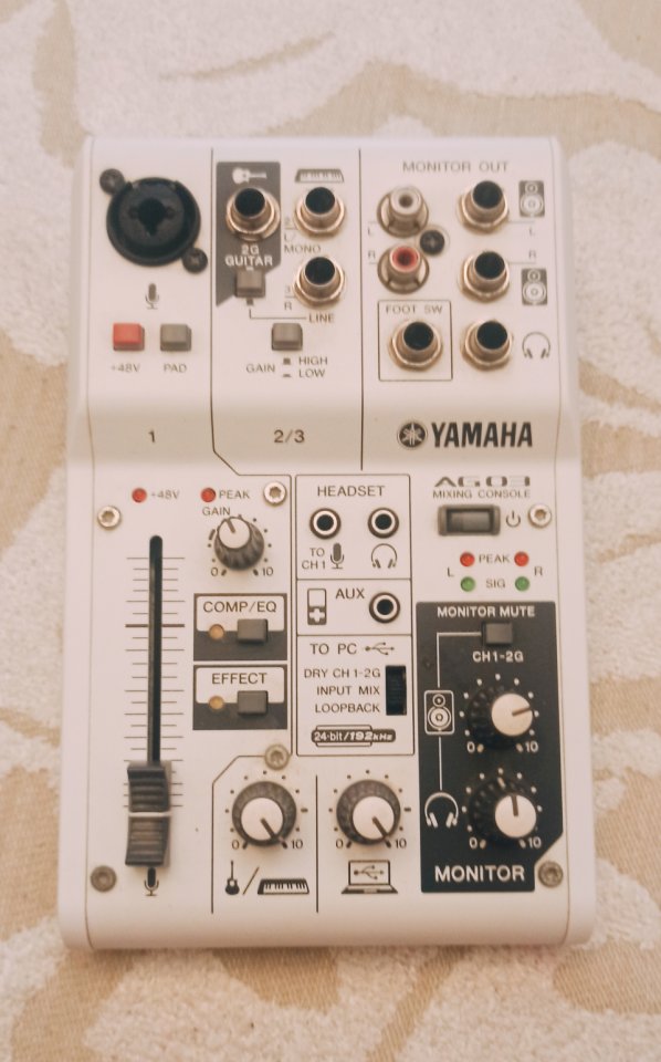 Yamaha AG03 Mesa de Mezclas / Interfaz de segunda mano · Foto 10 de 10 · Sevilla · 100 €