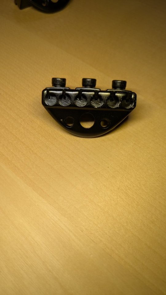 4 Cejuelas de guitarra sin cabeza de segunda mano · Foto 1 de 6 · Barcelona · 40 €