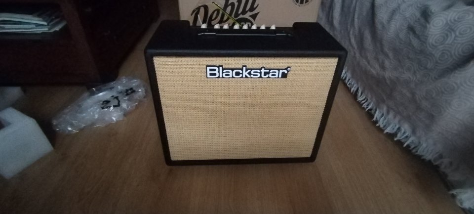 Amplificador Blackstar Debut 50R
