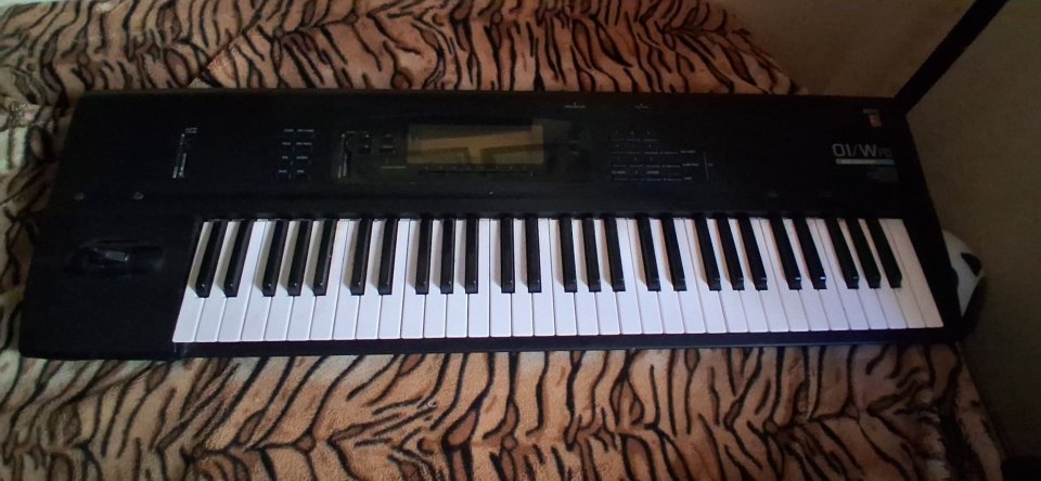 Korg 01/Wfd de segunda mano · Foto 1 de 2 · Bizkaia · 450 €