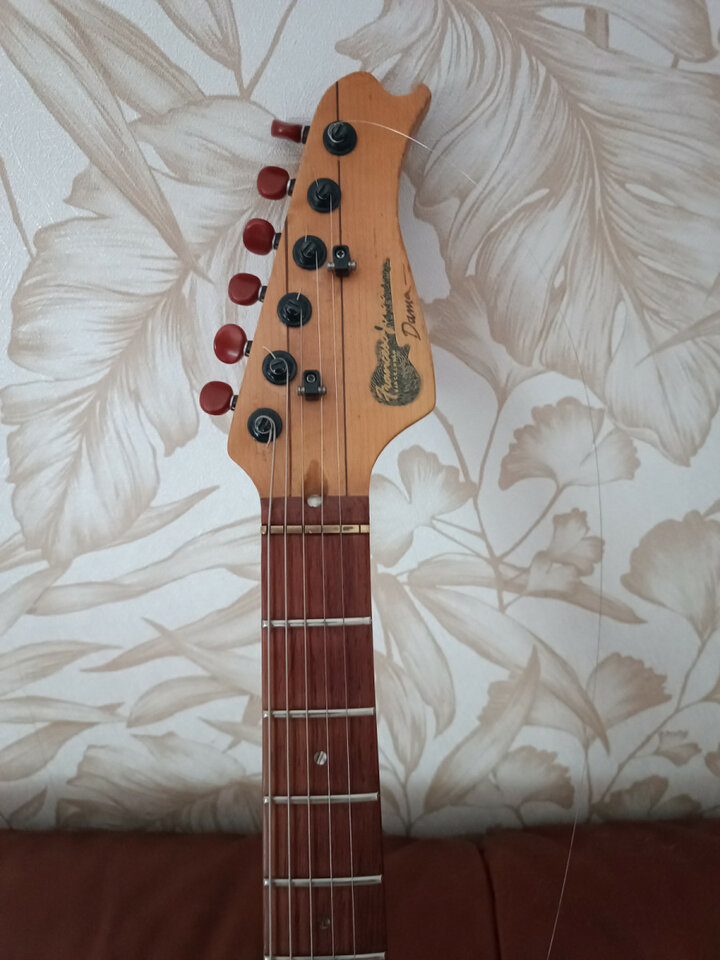 Strat Francesc Jorda(luthier)