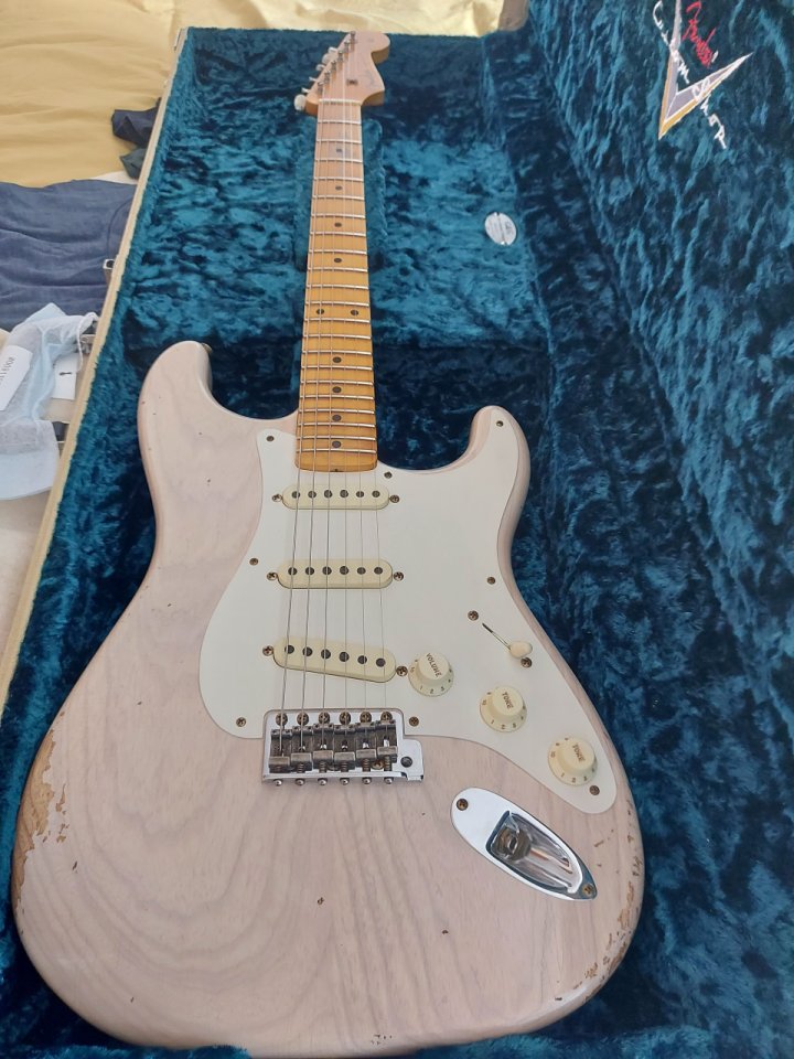 Vendo Fender Custom Shop 57