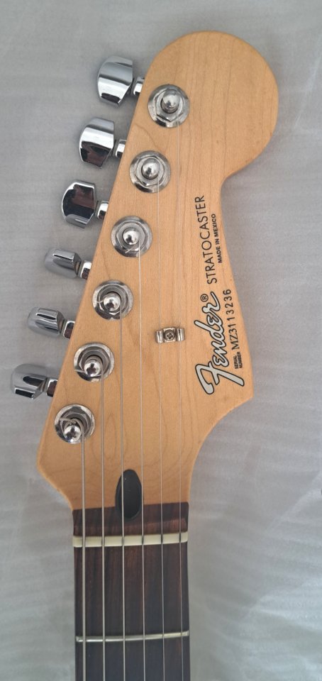 Fender stratocaster mex
